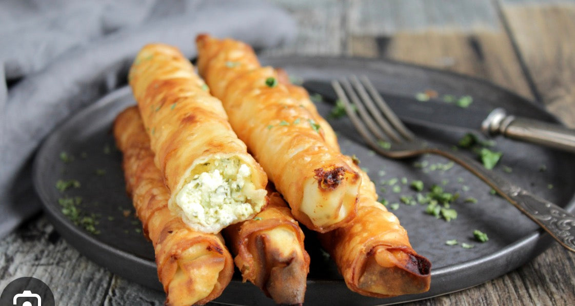 Teigrollen mit Feta-Käse und Petersilie
