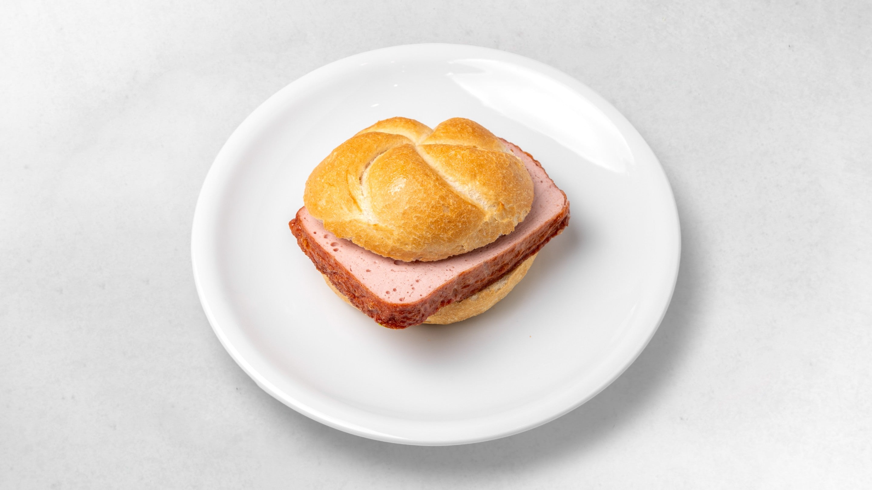 Menü 2 – Leberkäse od. Käseleberkäsesemmel + Dosengetränk 0,33l
